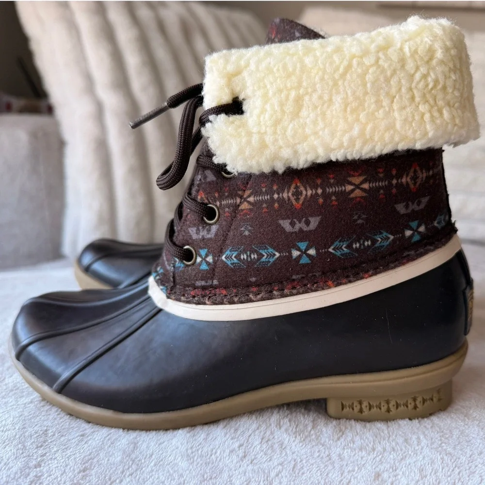 Pendleton Duck Boots Women's Size 6 Waterproof Sherpa Lined‎ Nordic Print